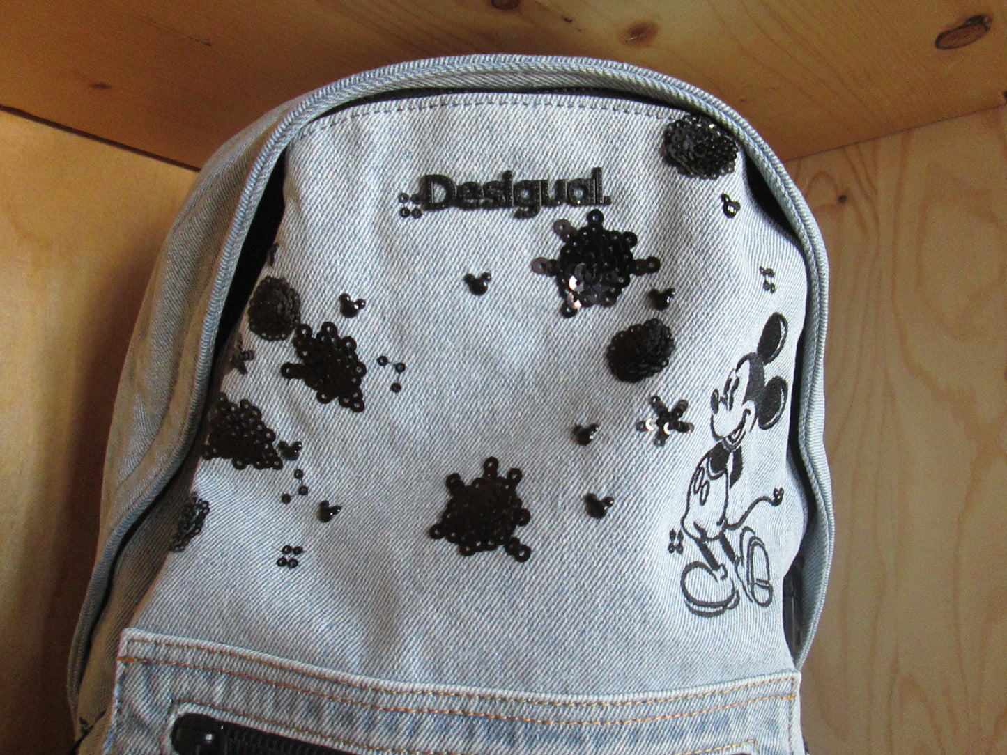 Sac à dos DESIGUAL modèle mickey 36V1625