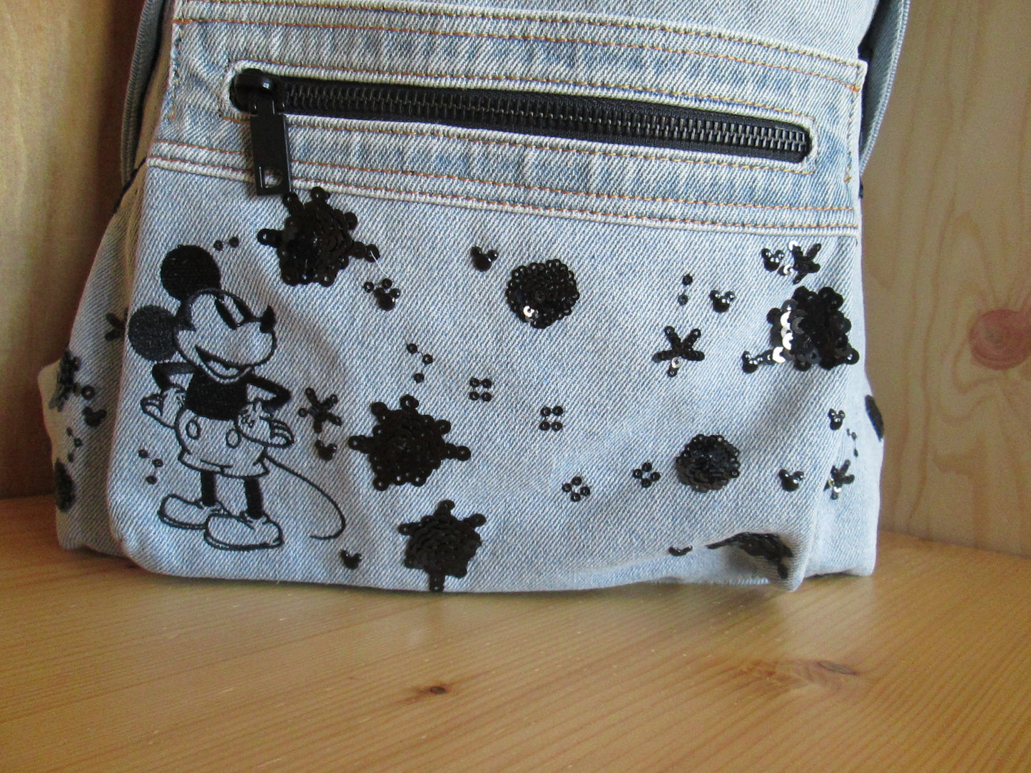 Sac à dos DESIGUAL modèle mickey 36V1625