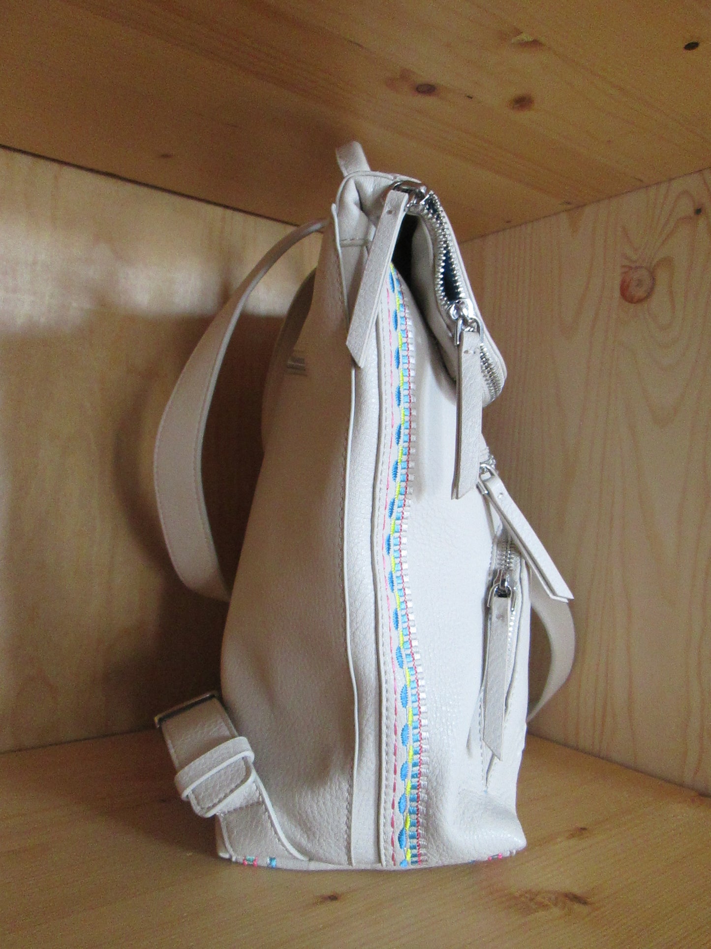 SAC / Sac à dos DESIGUAL  modèle  51V1625