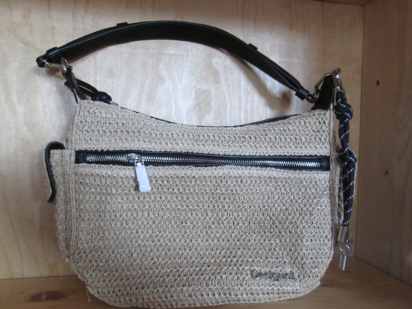 Sac DESIGUAL modèle moyen raphia 26V1625