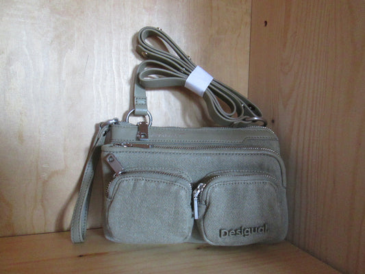 Petit sac DESIGUAL  Modèle 52V1625