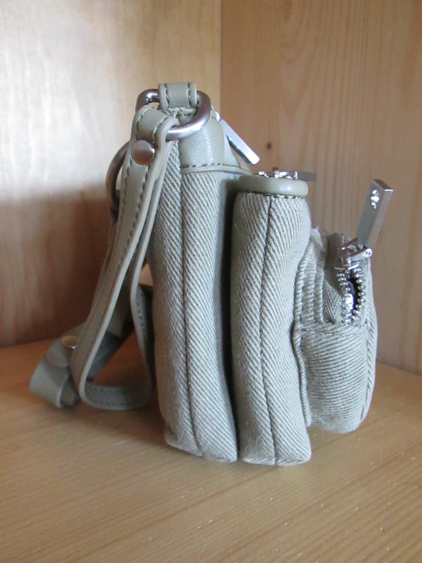 Petit sac DESIGUAL  Modèle 52V1625