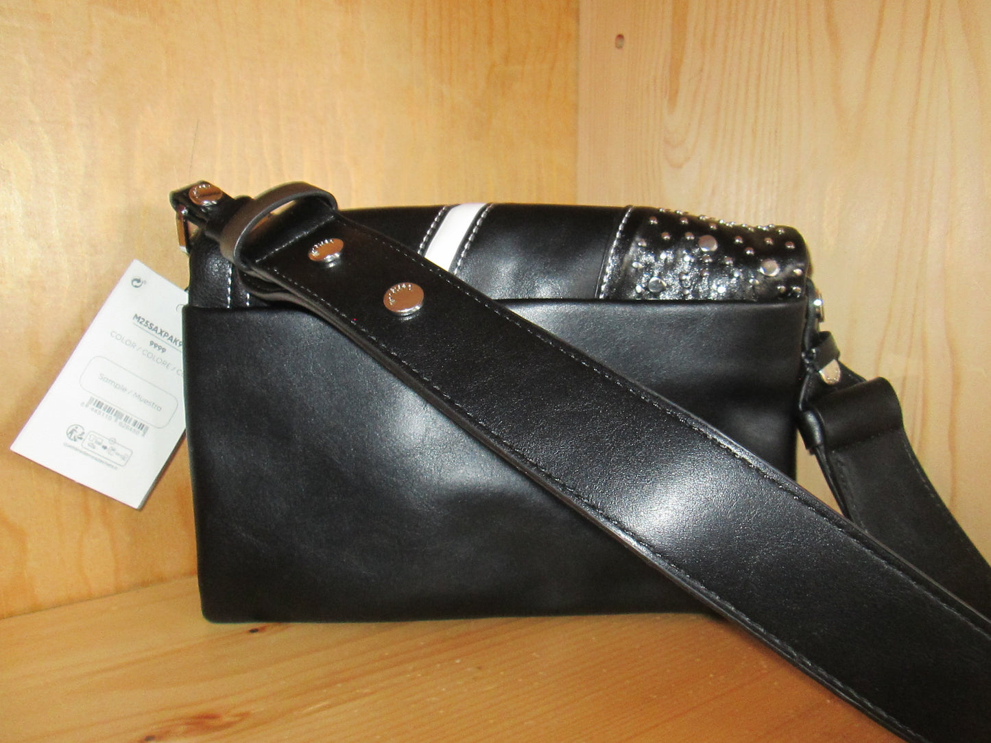 Sac DESIGUAL modèle rabat punkette Dortmund 75V1625