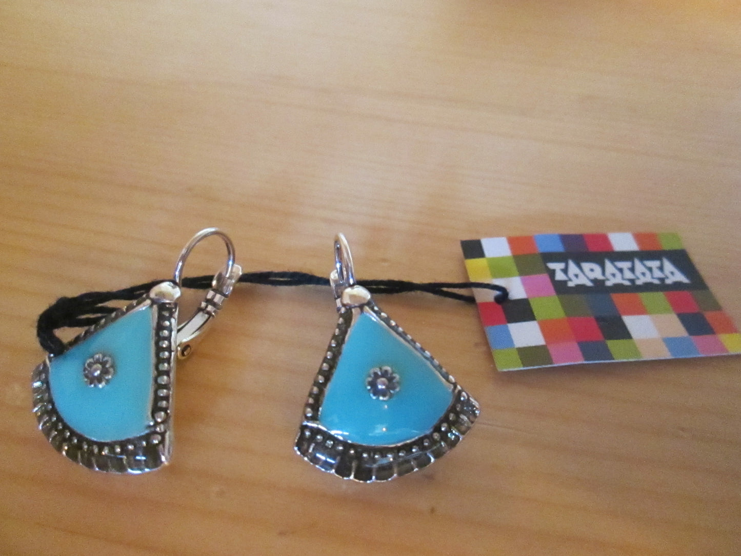 Boucles d’Oreilles TARATATA modèle « éventail»