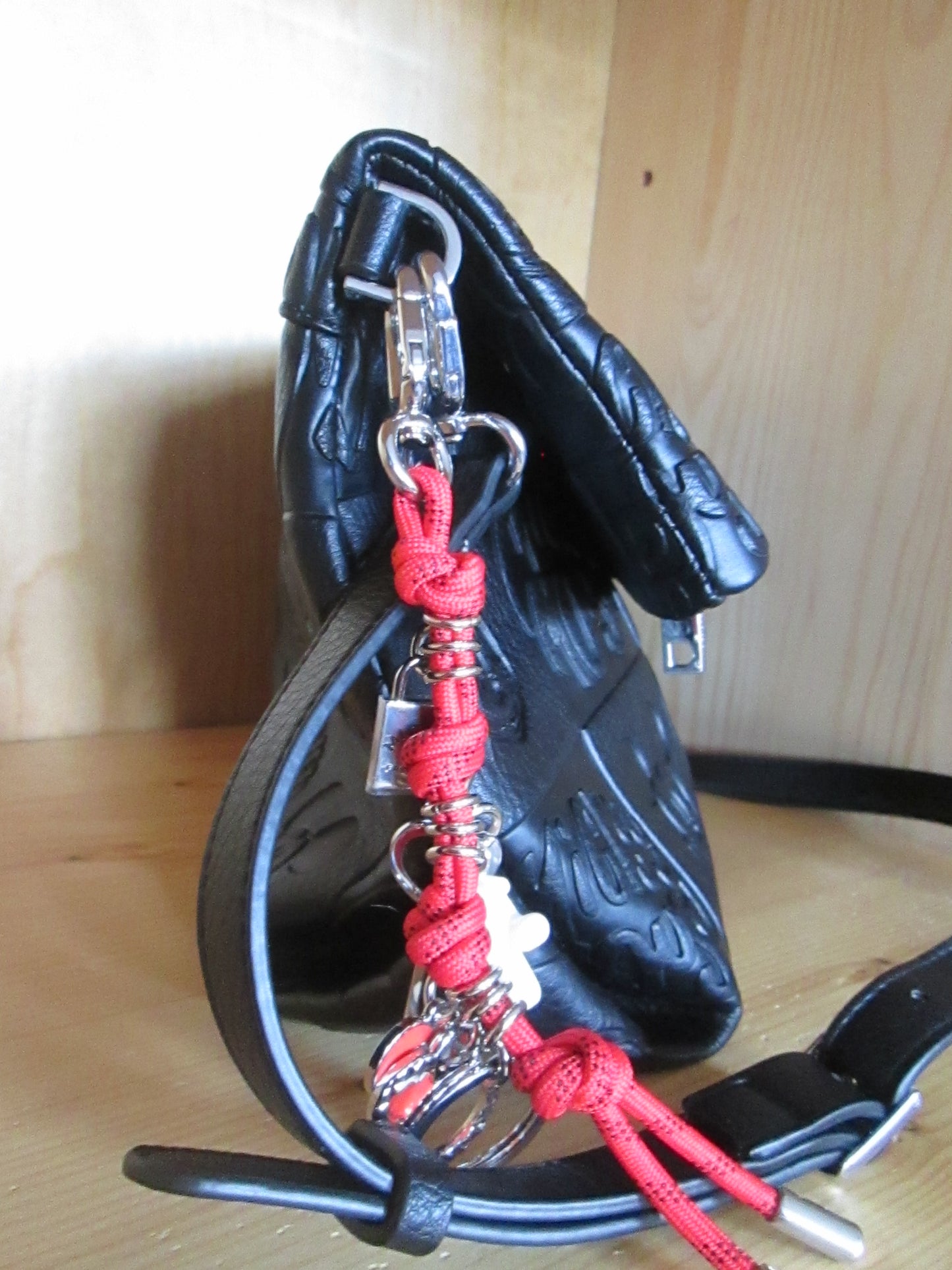 Sac DESIGUAL modèle mickey à rabat 82V1625