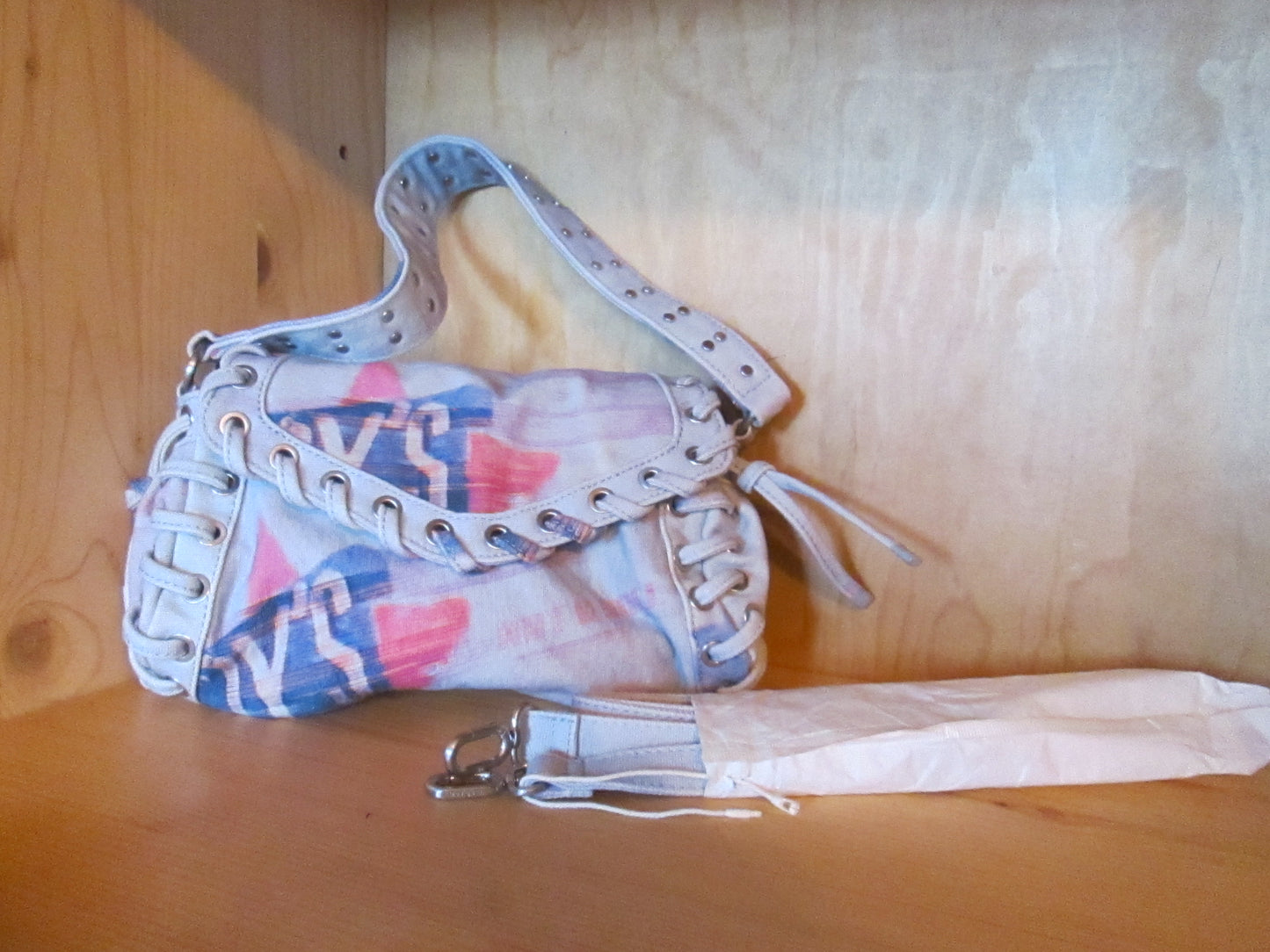 Sac DESIGUAL modèle Graffiti 10V11125