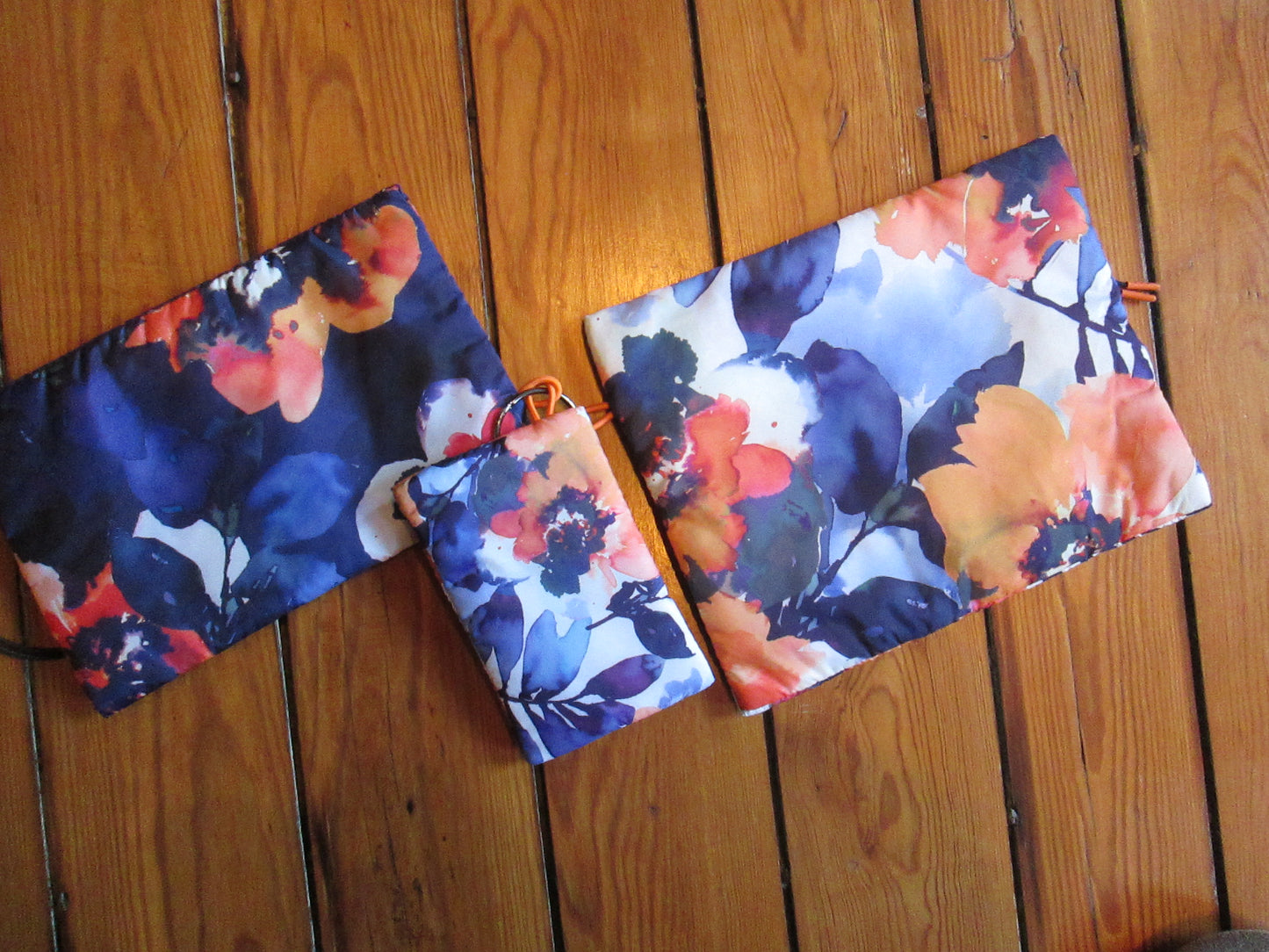 Lot de 3 portemonnaie, pochettes DESIGUAL modèle 12V11125