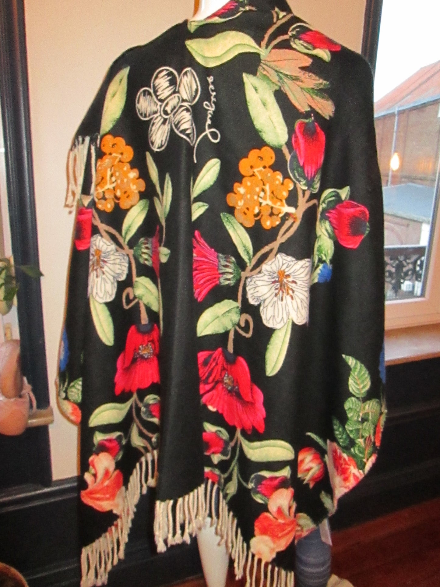 PONCHO Desigual modèle N° 4