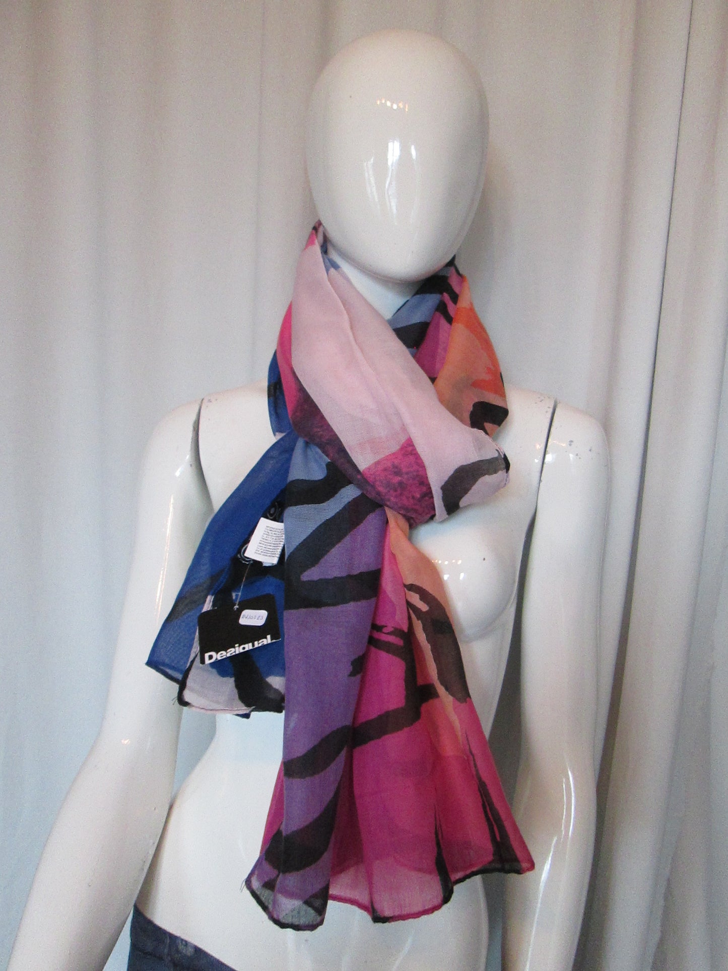 Foulard DESIGUAL modèle 11V30323