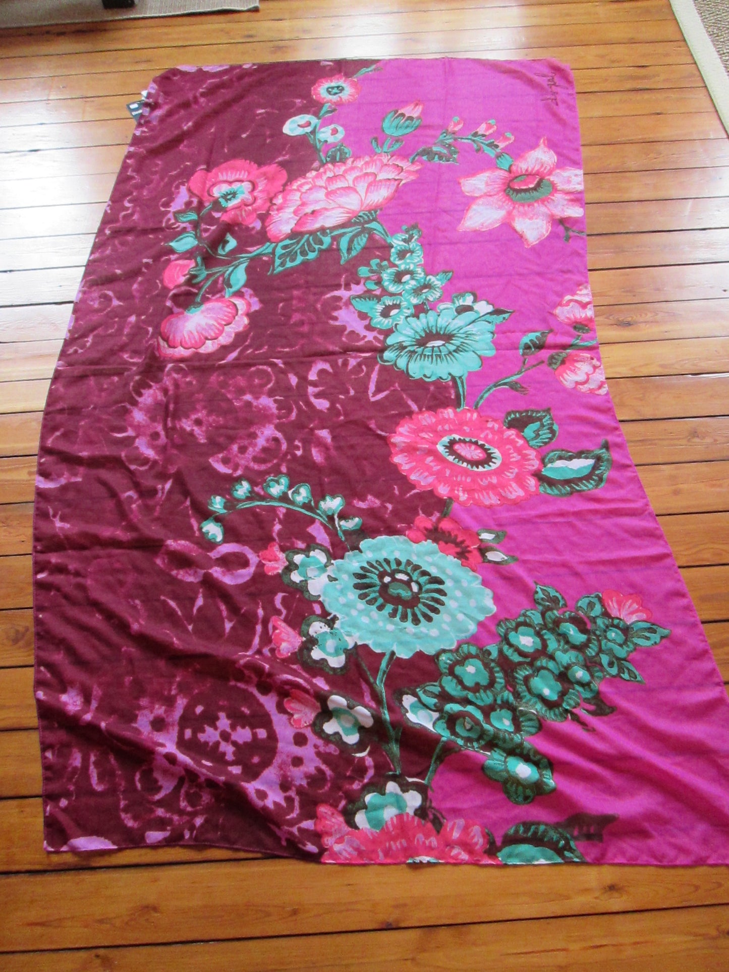 Foulard DESIGUAL modèle 73V1723