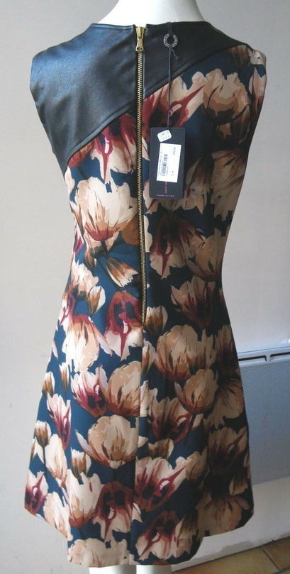 Robe  modèle SQ4988