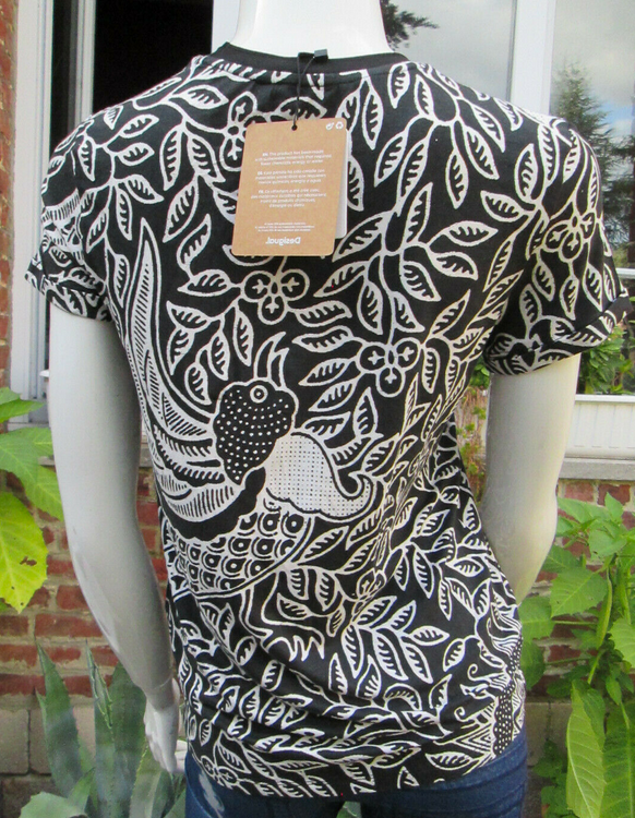 Tee shirt DESIGUAL modèle DIEGUITAD 73V1920