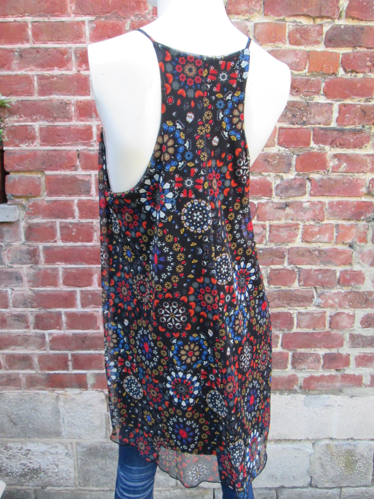 Robe desigual modèle 28V13422