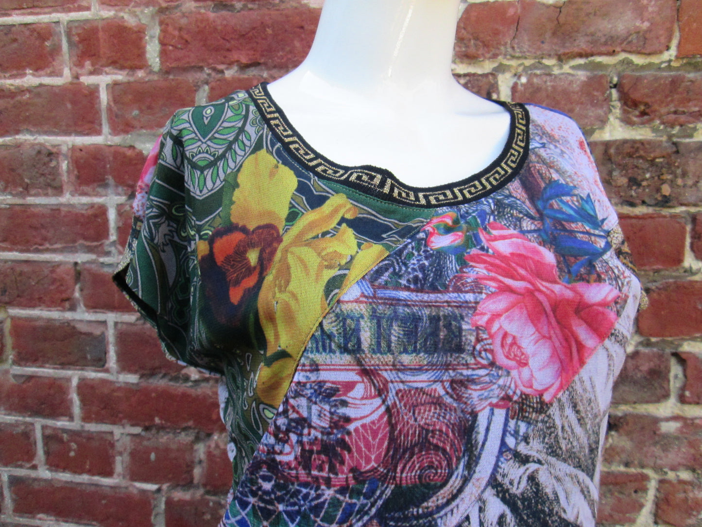 Tee shirt desigual modèle 14V13422