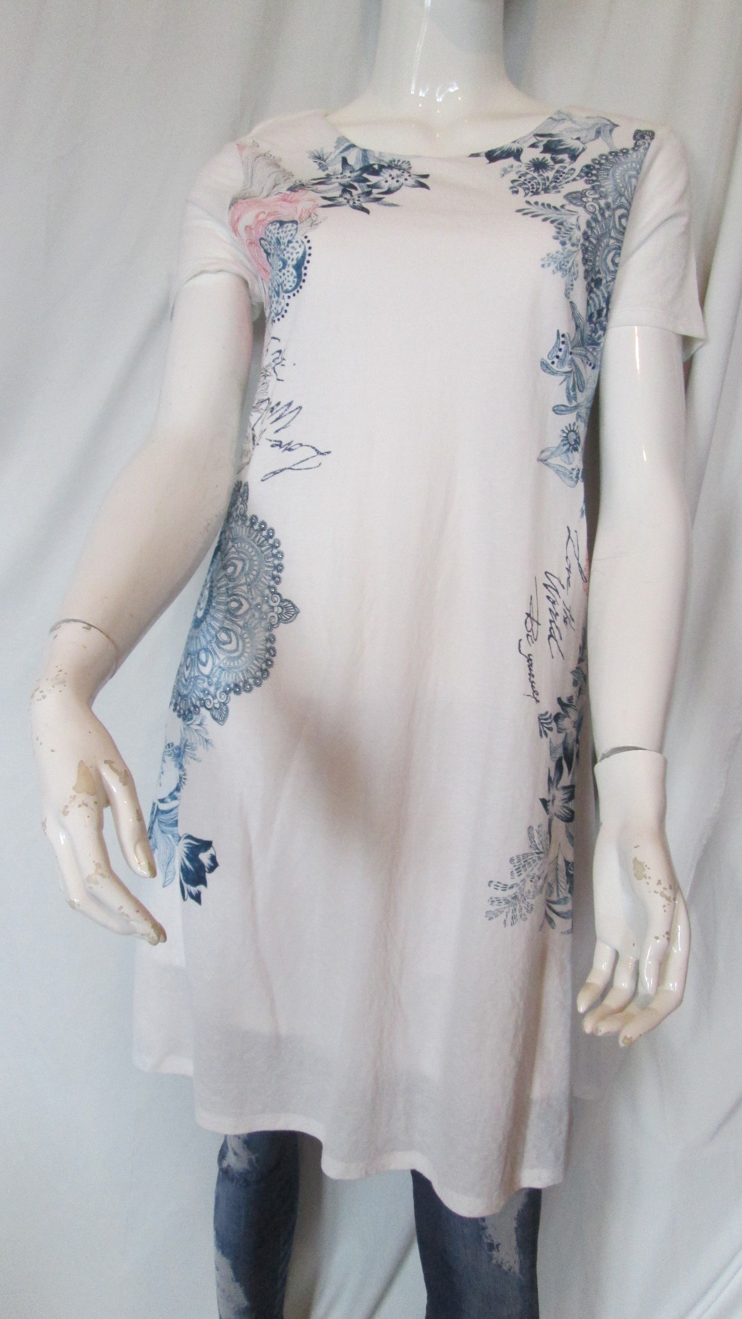 Robe desigual modèle Vilo  100V1922