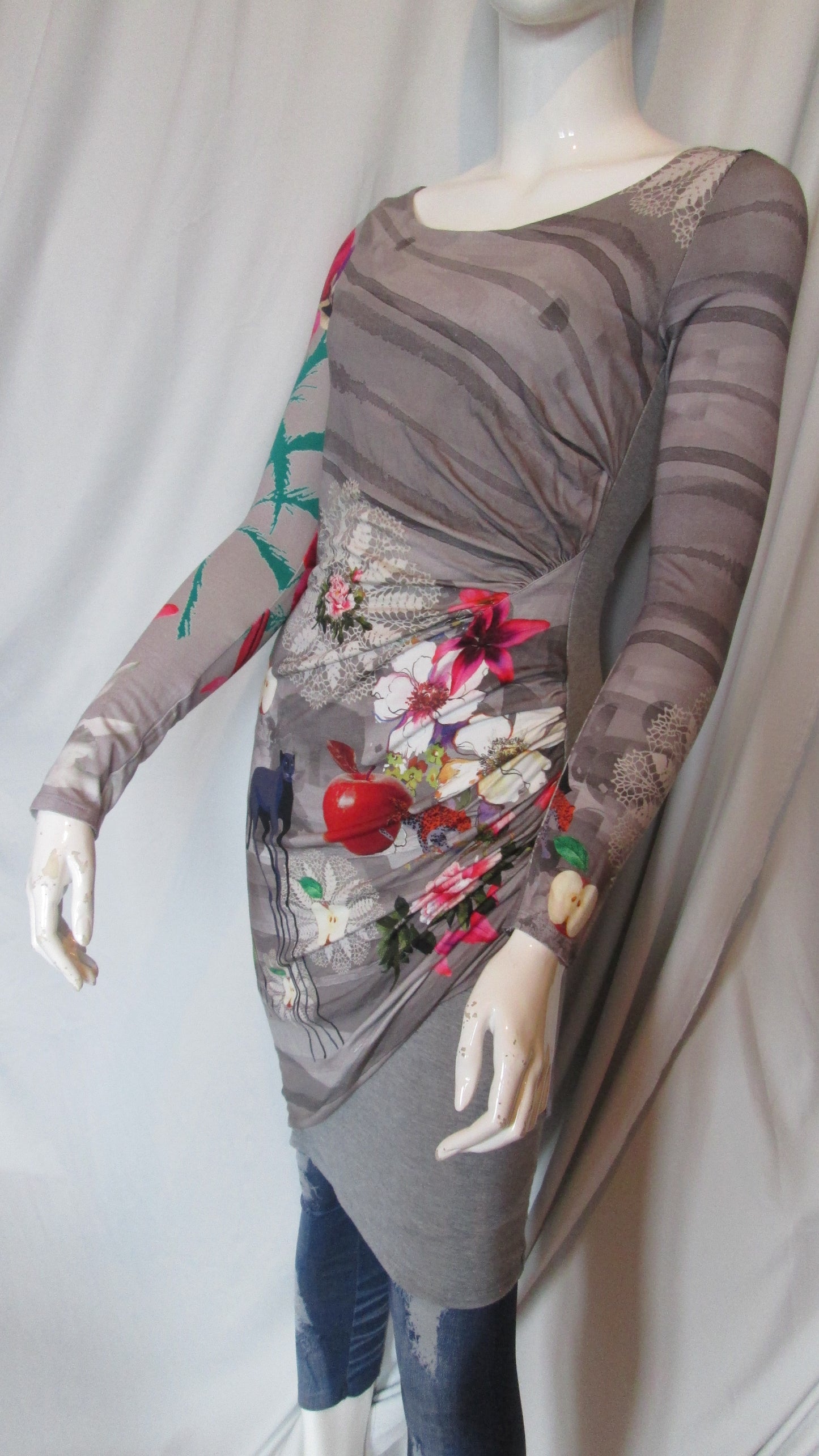 Robe DESIGUAL modèle castalia 99V1922